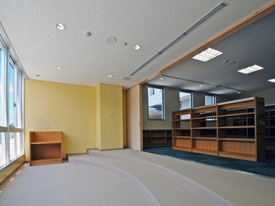 厚狭地区複合施設整備事業（主棟）１階開架閲覧室イメージ写真４