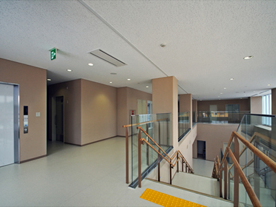 厚狭地区複合施設整備事業（主棟）２階ラウンジ上部吹抜イメージ写真