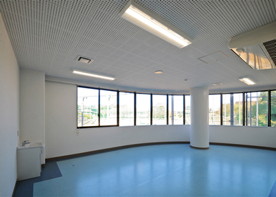 学校法人宇部学園慶進中学校・高等学校４号館 ２階リフレッシュルームイメージ写真