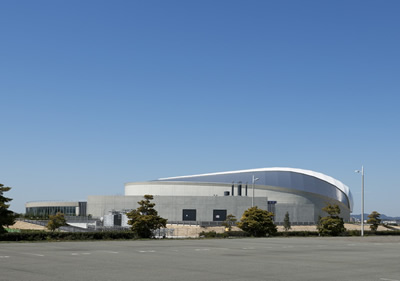 山口きらら博記念公園水泳プール外観東面イメージ写真