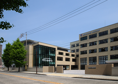 学校法人宇部学園慶進中学校・高等学校外観全景南東面イメージ写真
