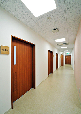 わただ内科廊下イメージ写真