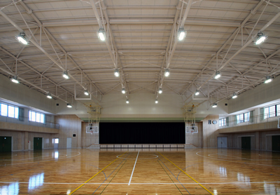 学校法人宇部学園慶進中学校・高等学校体育館メインアリーナイメージ写真1