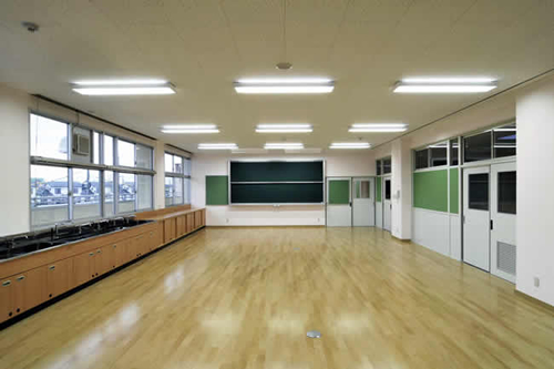 山口県立宇部総合支援学校実習棟2階美術室イメージ写真