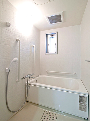 西宇部県営住宅Ｌ妻住戸浴室イメージ写真