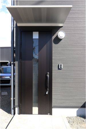 株式会社クロイシ事務所裏側の玄関イメージ写真