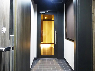 炭火焼.焼き肉 とさ屋新築工事　風除室イメージ写真