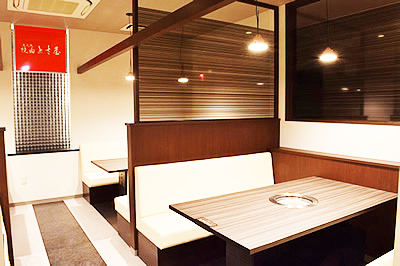 炭火焼.焼き肉 とさ屋新築工事　テーブル６人席イメージ写真